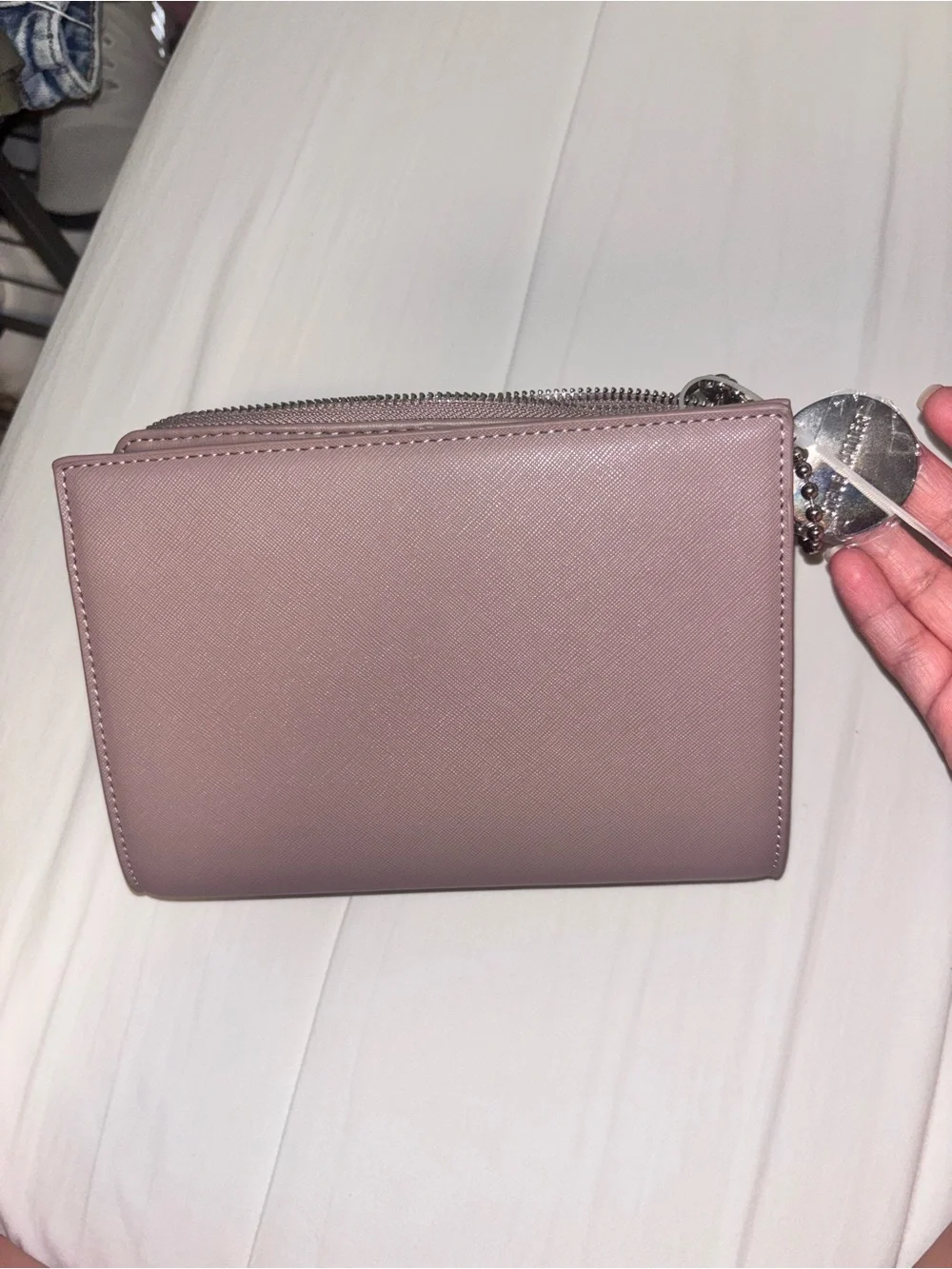Steve Madden compact steve